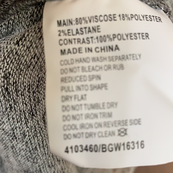 Girls skirt and sweater set (2 pieces) size 10 - Picture 8 of 9